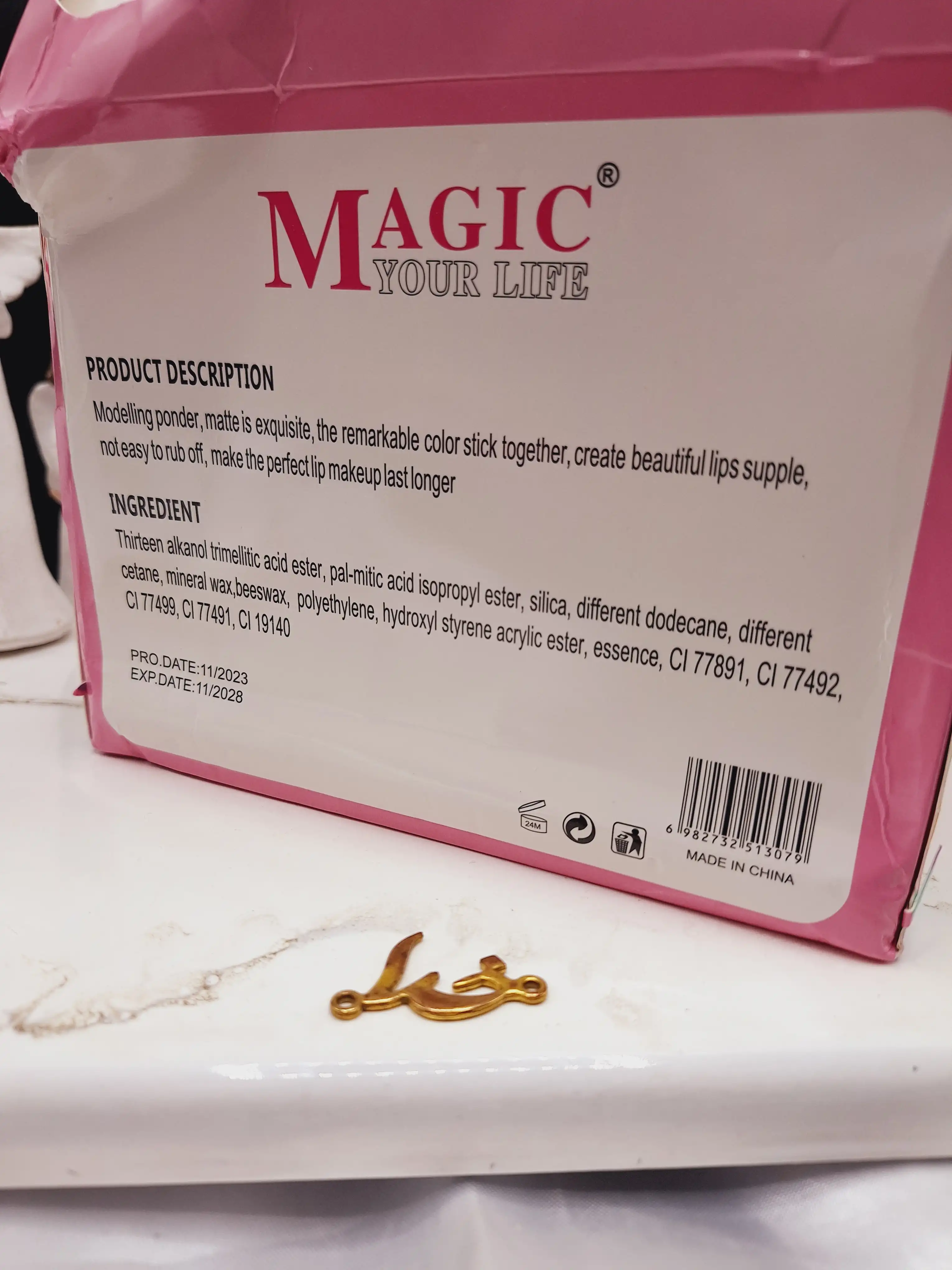 تینت لب گلیتر دار توپی رنگی برند مجیک MAGICکد LC1307