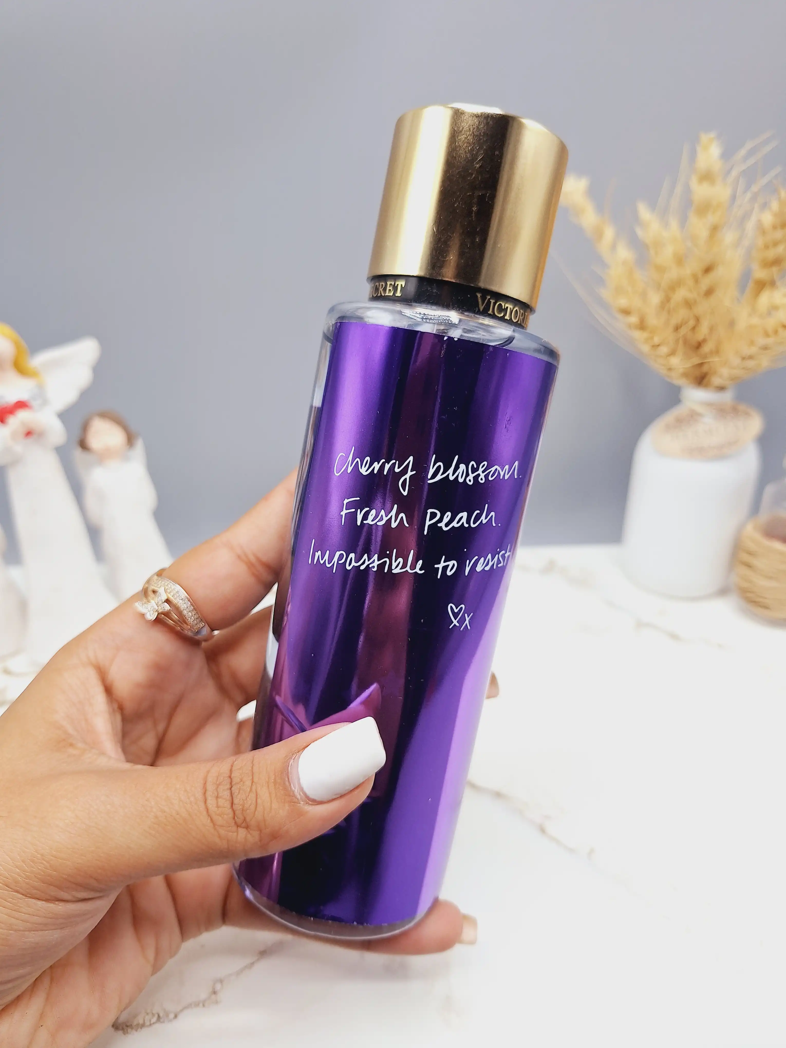 بادی اسپلش 250 ml شاین دار ویکتوریا سکرت مدل Love Spell اورجینال