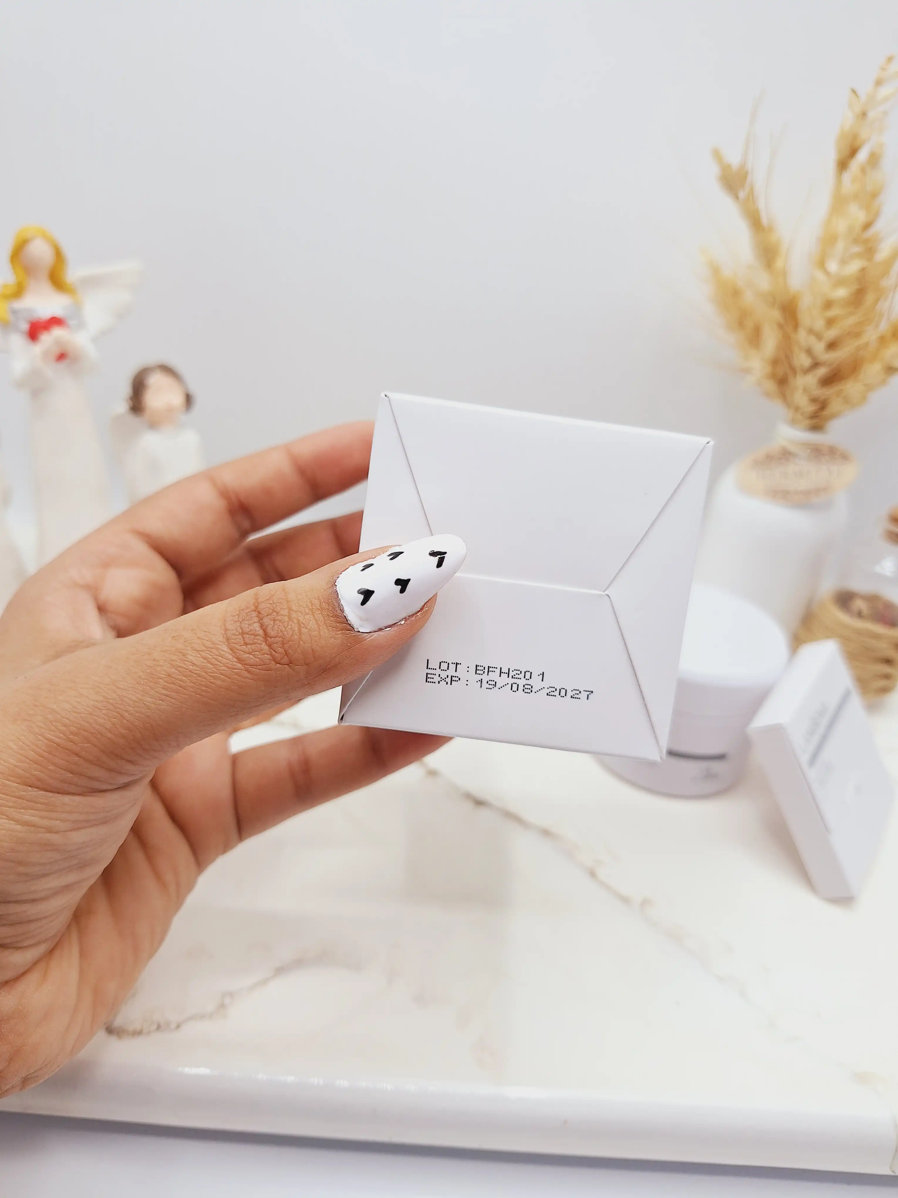 ماسک بینی لانبنا جدید تخلیه جوش سرسیاه و چربی های اطراف آن حاوی ۲%BHA همراه ۶۰ عدد کاغذ کد 2494