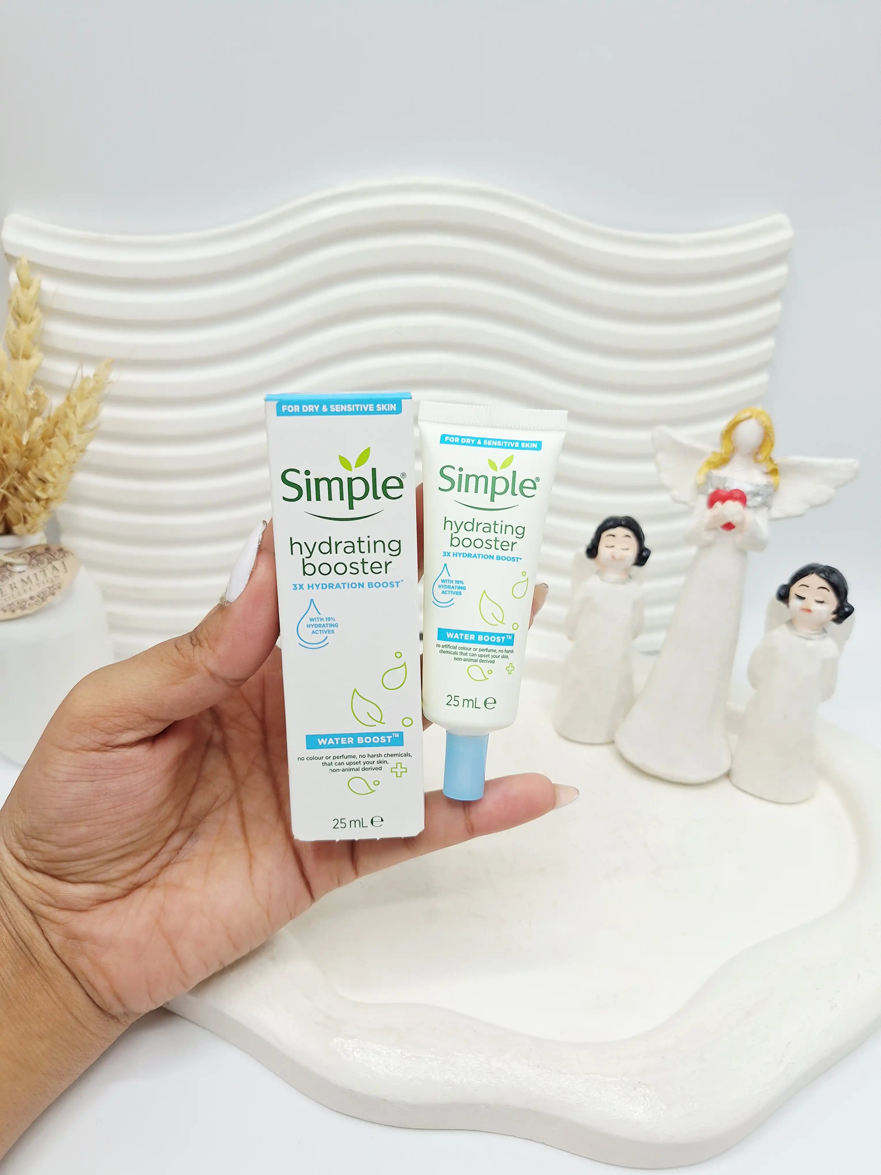 سرم کرمی آبرسان عمقی پوست مناسب پوست‌های حساس برند سیمپل اورجینال Simple کد 8787